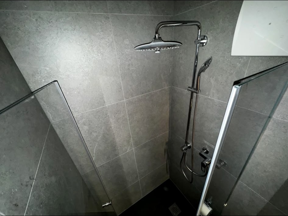 Duschbereich mit Armatur