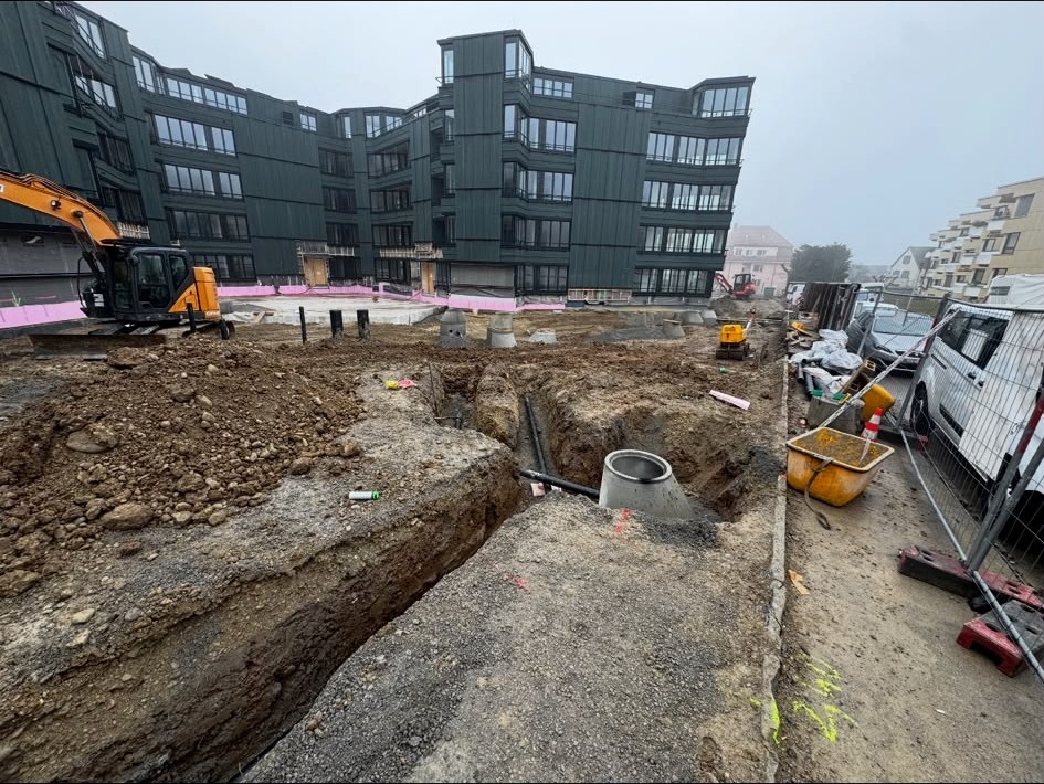 Grossbaustelle mit Kran